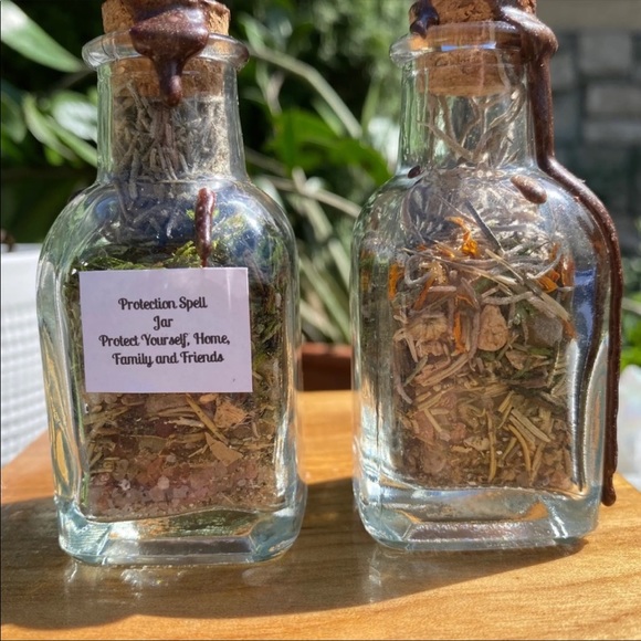 ✨🌛Protection for Self, Home and Family Spell Jar.🌜✨ - Picture 1 of 5